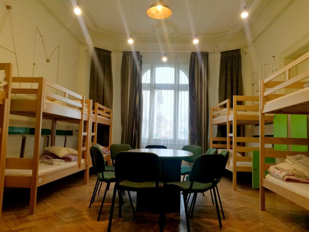 Little Bucharest Old Town Hostel Экстерьер фото